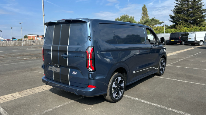 Ford Transit Custom 320 L1 Diesel Awd 2.0 EcoBlue 170ps H1 Van Sport Auto - Image 10